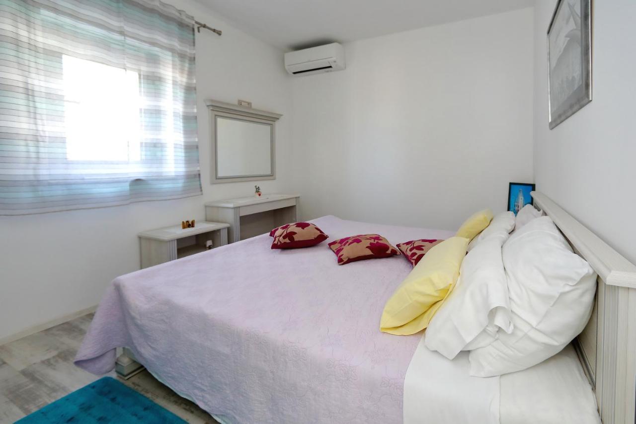 Apartmani Marina S Pogledom, Sukošan Exterior foto