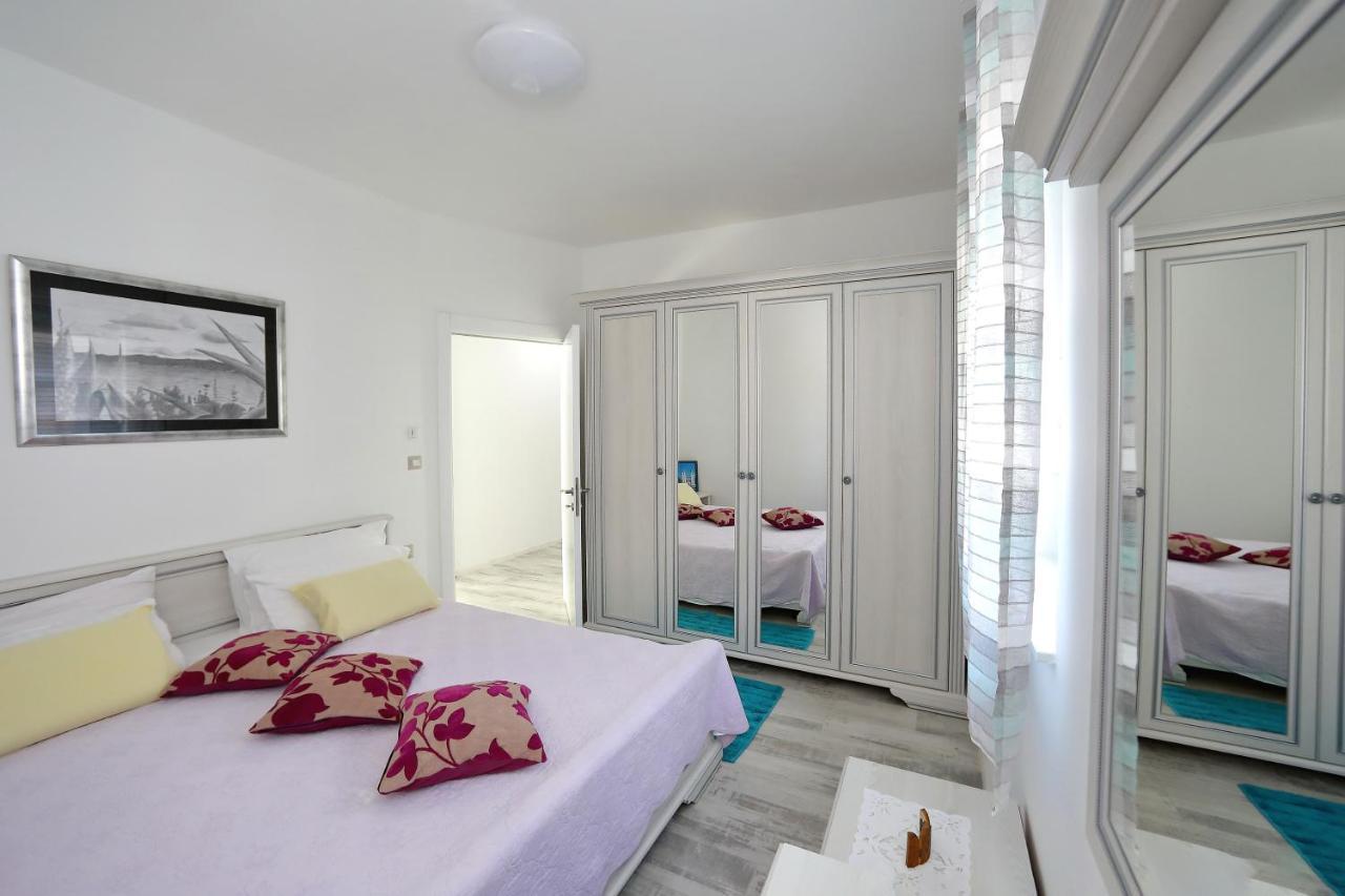 Apartmani Marina S Pogledom, Sukošan Exterior foto