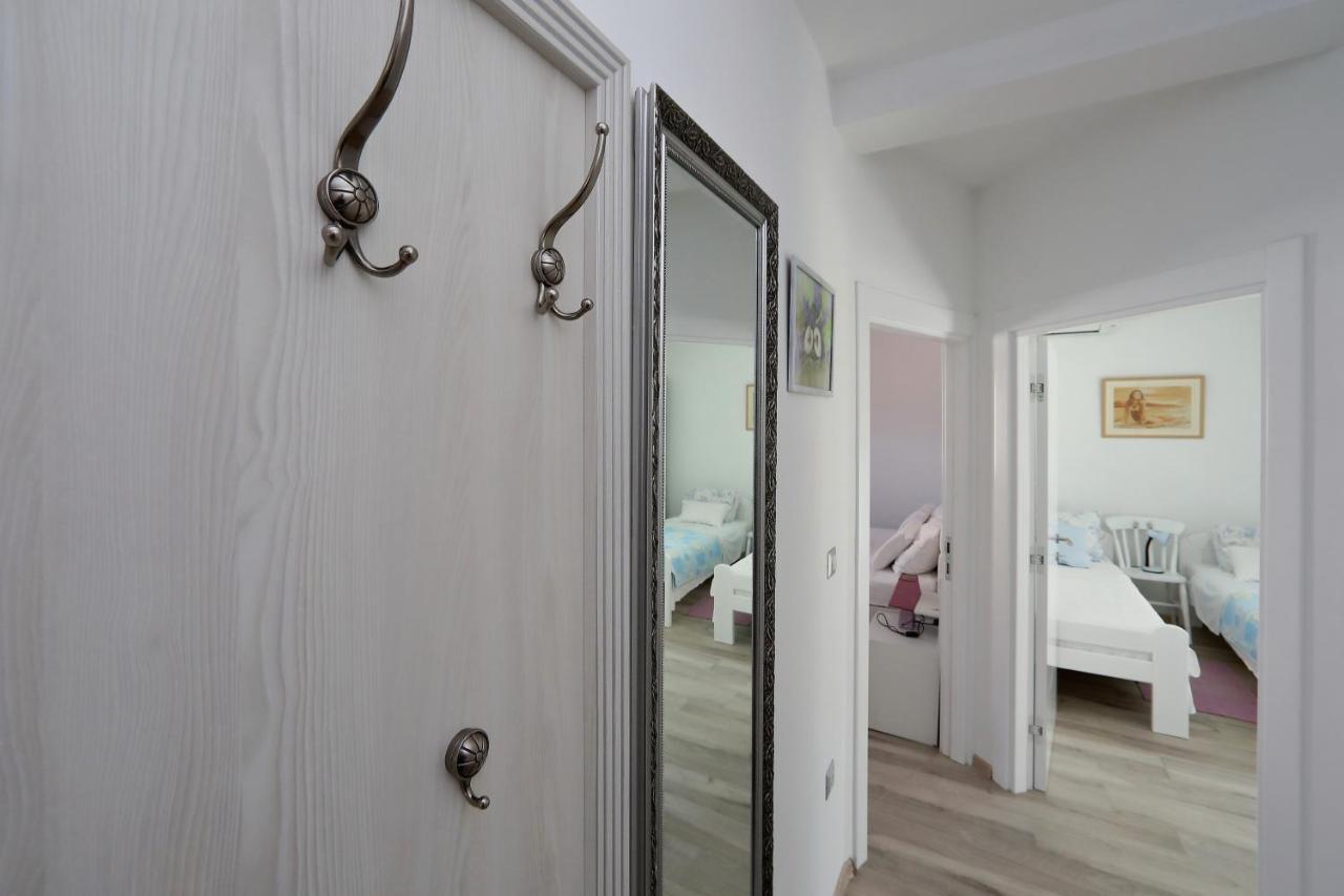 Apartmani Marina S Pogledom, Sukošan Exterior foto